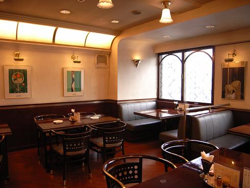 村上スッポン本舗の店内